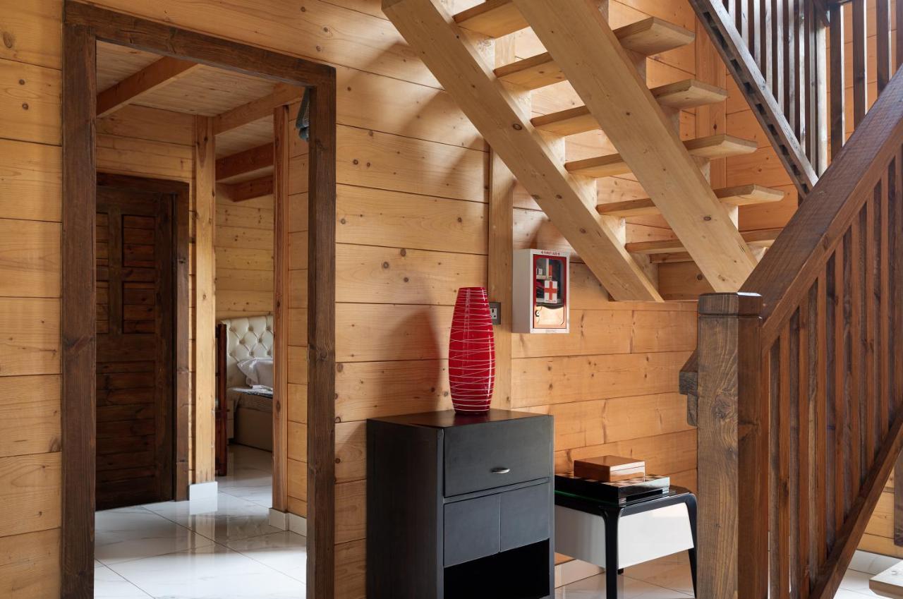 The Pine Loft Villa Bangalore Bagian luar foto