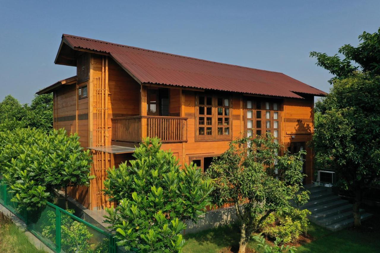 The Pine Loft Villa Bangalore Bagian luar foto