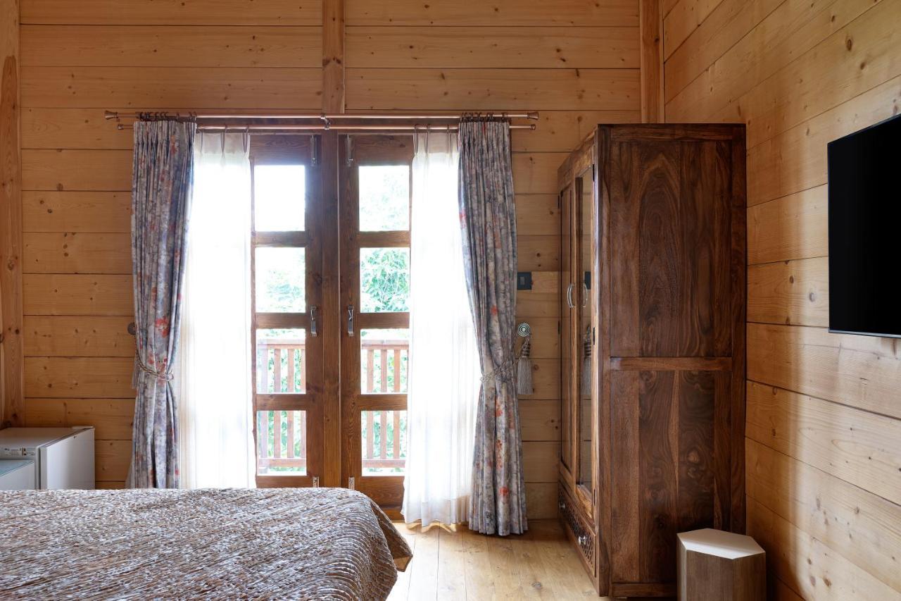 The Pine Loft Villa Bangalore Bagian luar foto